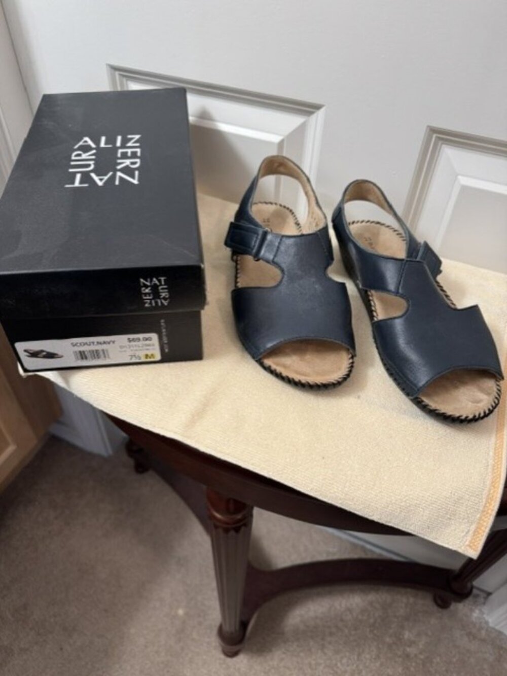 Naturalizer Navy Sandals (Size 7.5)
